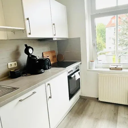 Zentrales Apartment: Modernisiert Mit Wlan, Smart-tv Und Balkon Apartment