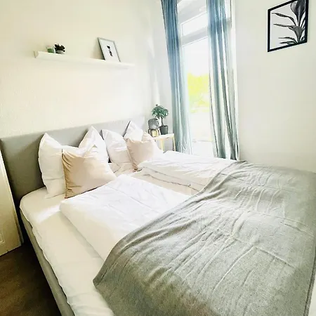 Zentrales Apartment: Modernisiert Mit Wlan, Smart-tv Und Balkon