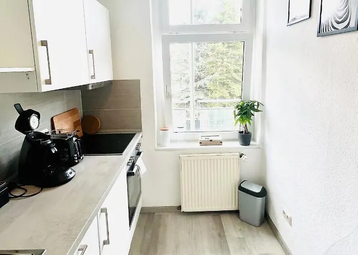 Zentrales Apartment: Modernisiert Mit Wlan, Smart-tv Und Balkon * Erfurt