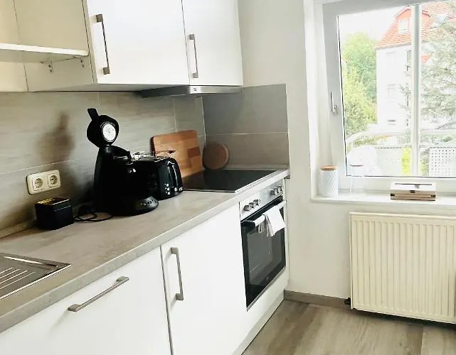 Renoviertes In Zentraler Lage - Wlan, Smart-tv, Kueche, Balkon Und Queensize-bett Fuer 4 Gaeste アパート